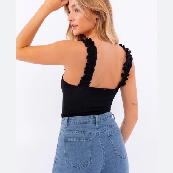 Le Lis Ruffled Ribbed Bodysuit Size Small - Picture 2 of 6